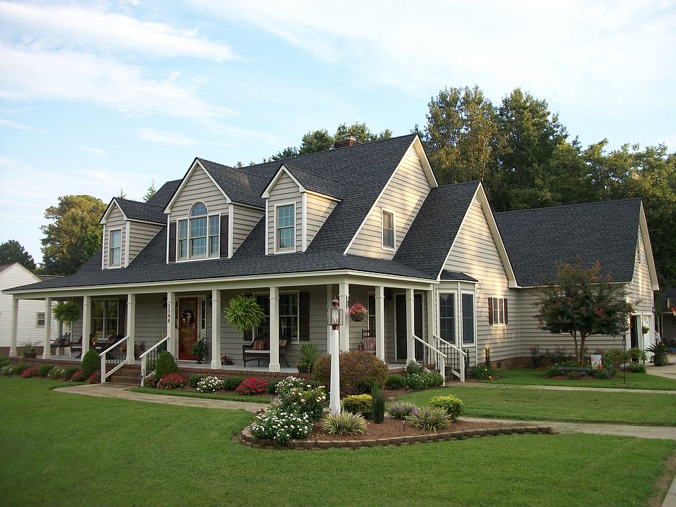 1st image of 1544 Yorkshire Ln