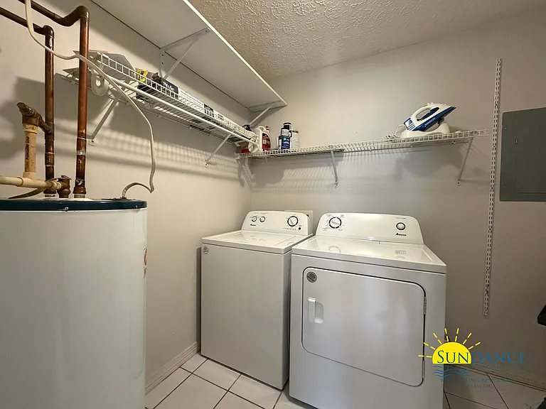 2404 Suwanee Ln — Photo 21