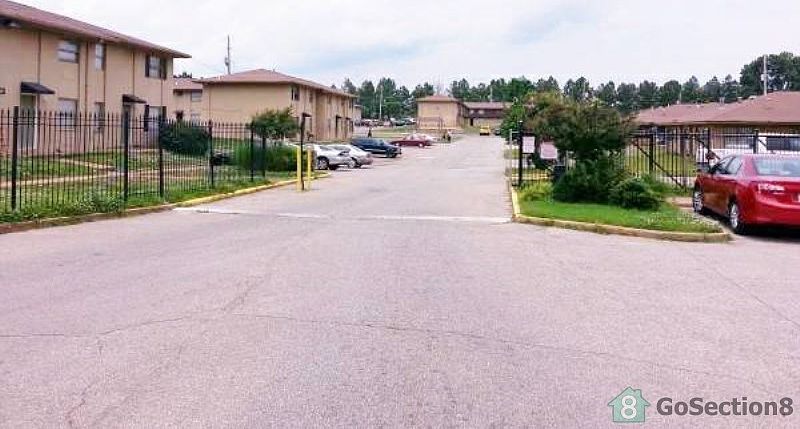1st image of 3525 Metropolitan Ln APT 2