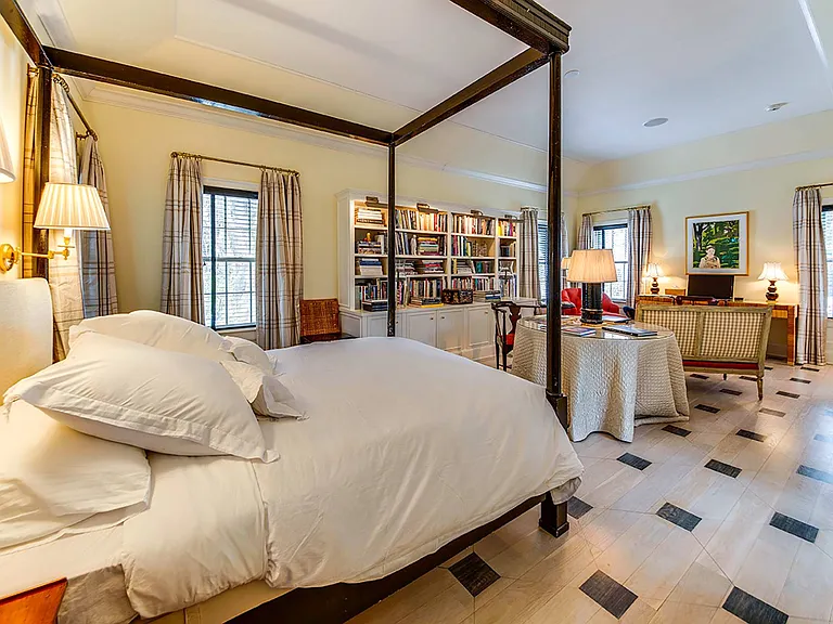 38 Halsey Ln — Photo 11
