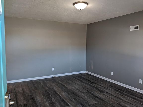 3rd image of 118 N Jefferson Ave