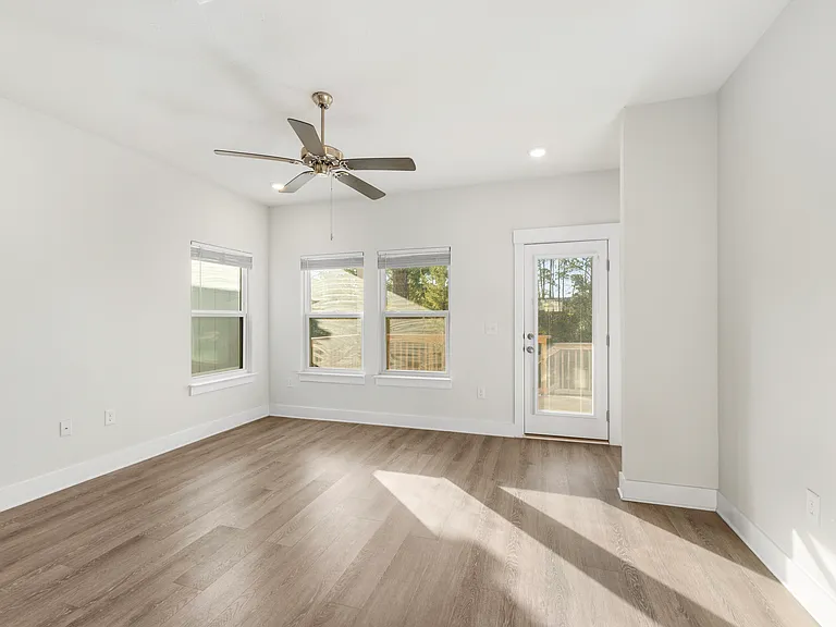 7912 Sweet Retreat Ln — Photo 10