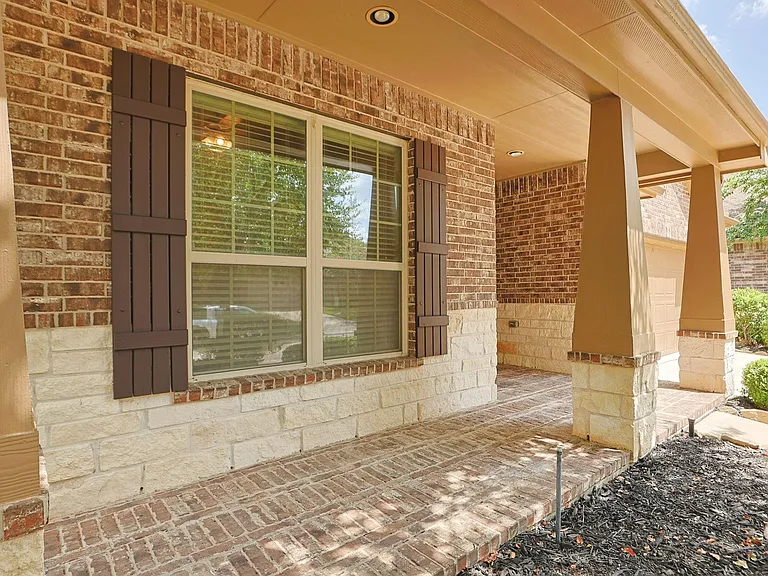 147 W Wading Pond Cir — Photo 5