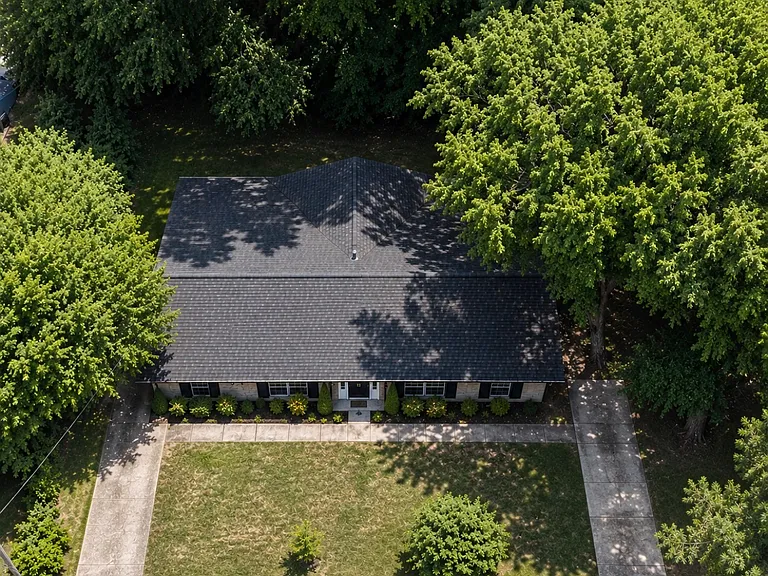 109 Maple St — Photo 3
