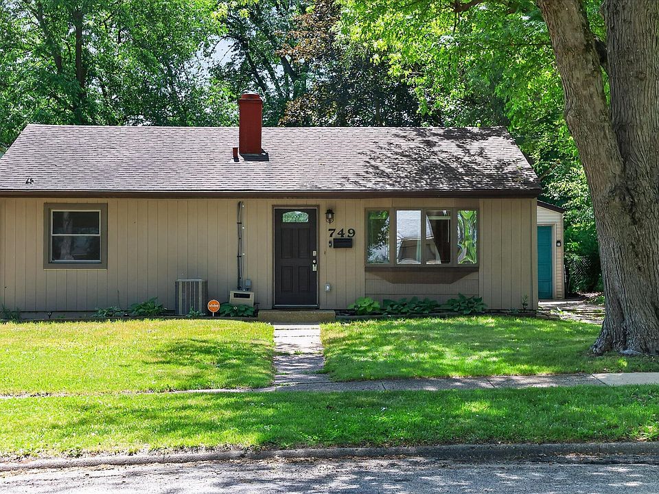 1st image of 749 Denway Dr