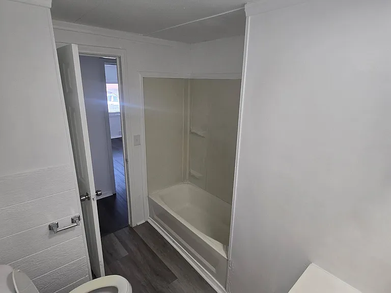 23 Crooks St — Photo 9