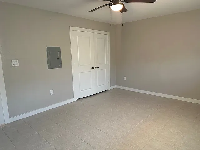 Leonora Apartments — Photo 6