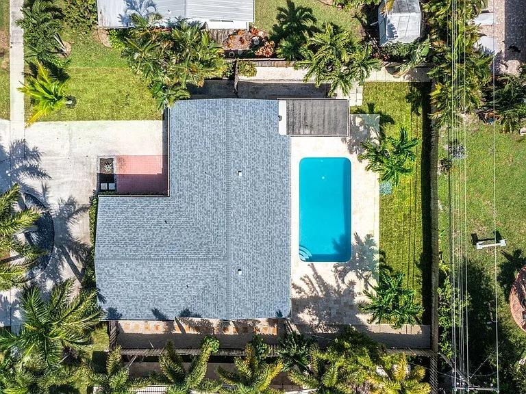 46 SW 9th Ave — Photo 33