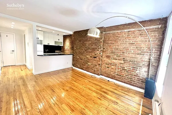 Rented by Sotheby's International Realty | media 15