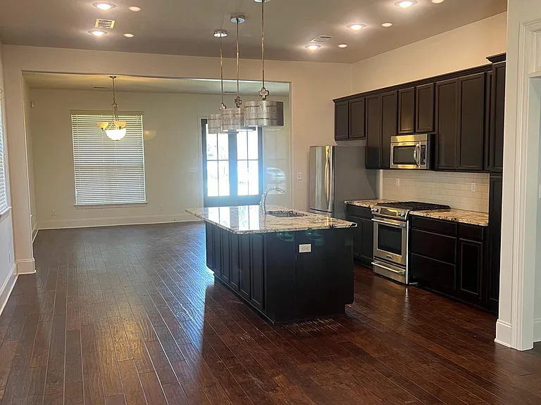 6040 Milne Blvd — Photo 19
