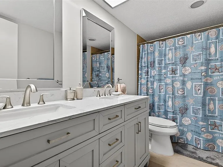 300 Woodette Dr #404B — Photo 26