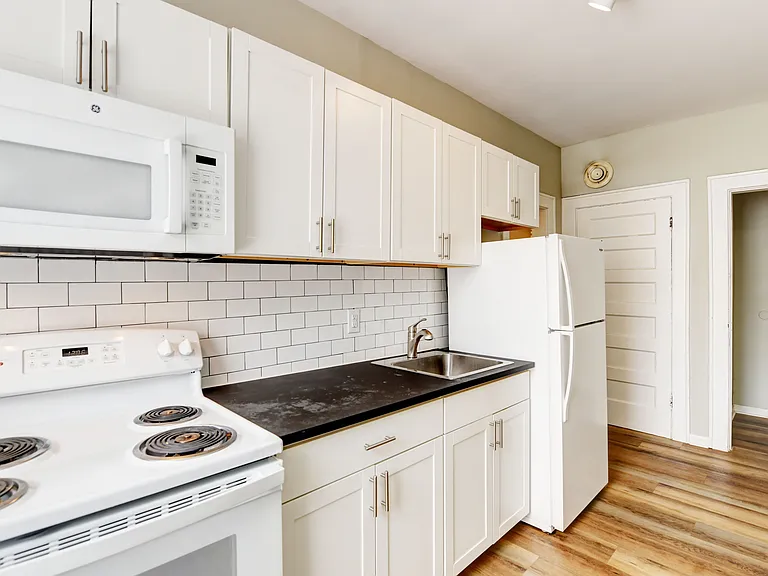 1445 E Main St #A — Photo 13