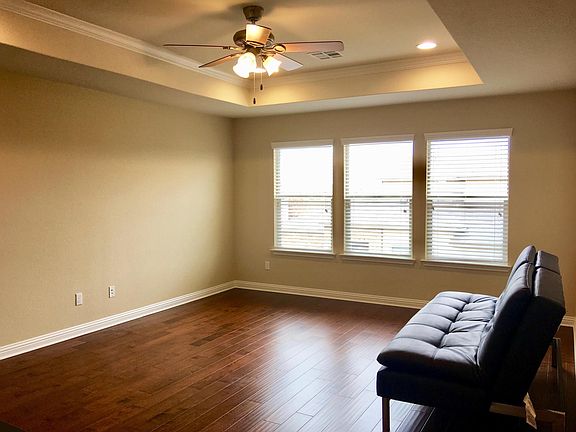 So many options for this game room space