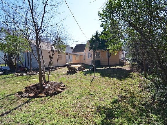 4th image of 3005 Aster Ave