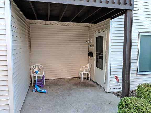 3rd image of 1342 Kingsbury Dr Unit 3