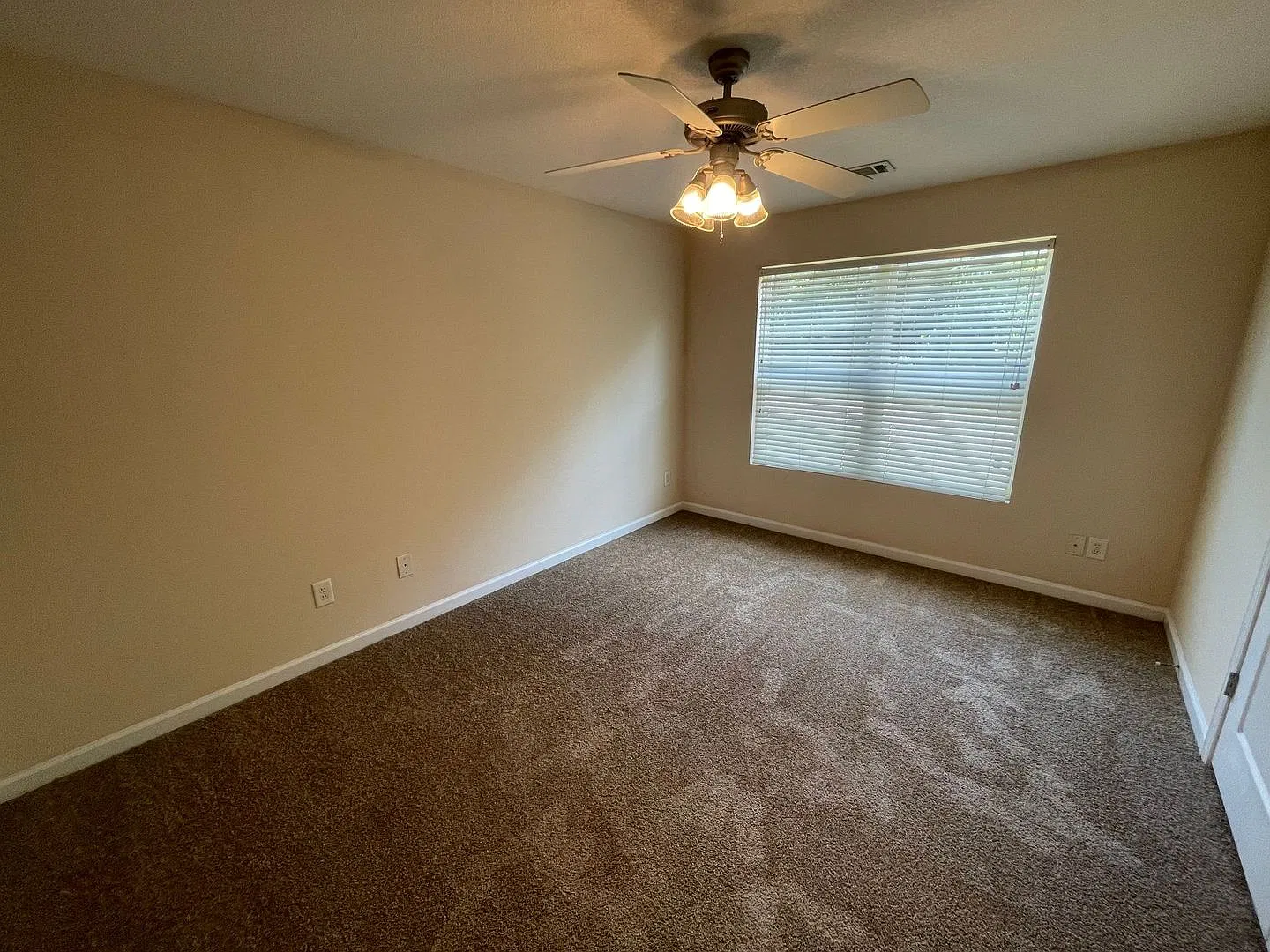 Sign A Lease Today & Get 1/2 Off Your Deposit! Bridgewater Home Pre-Leasing For August 2 2027! — Photo 4