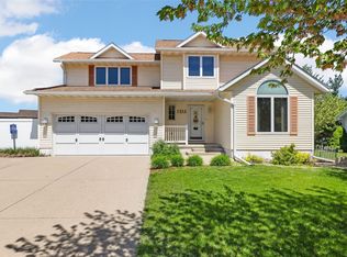 1312 Prairieview Dr NE, Cedar Rapids, IA 52402