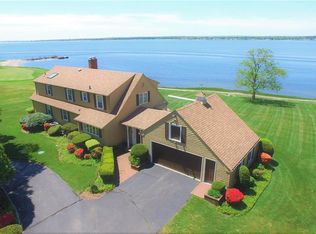40 Ronaele Dr, Warwick, RI 02889