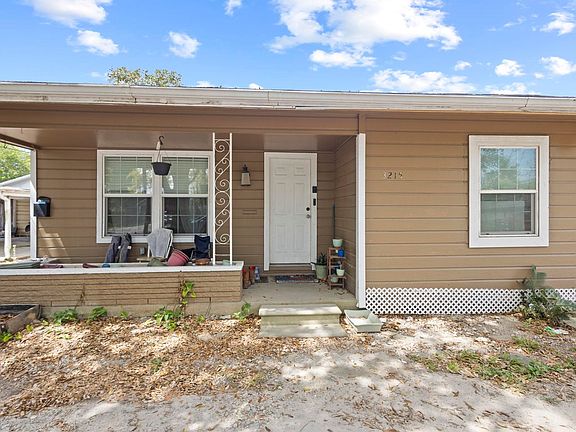 2nd image of 3215 32nd St