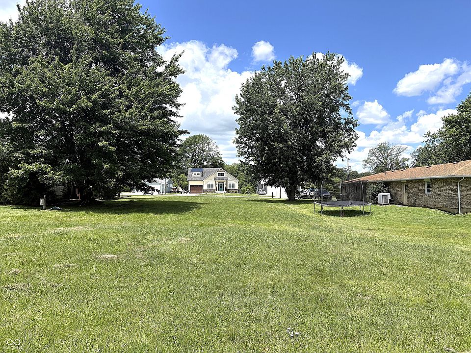 1st image of 66 SW Santee Dr