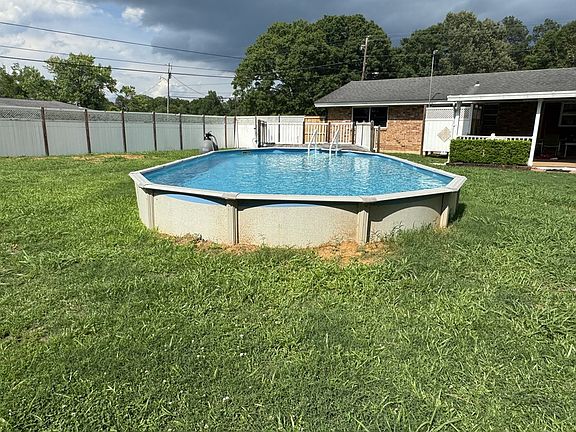 5th image of 345 Geary Dr