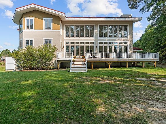 3rd image of 129 Ondacreek Ln