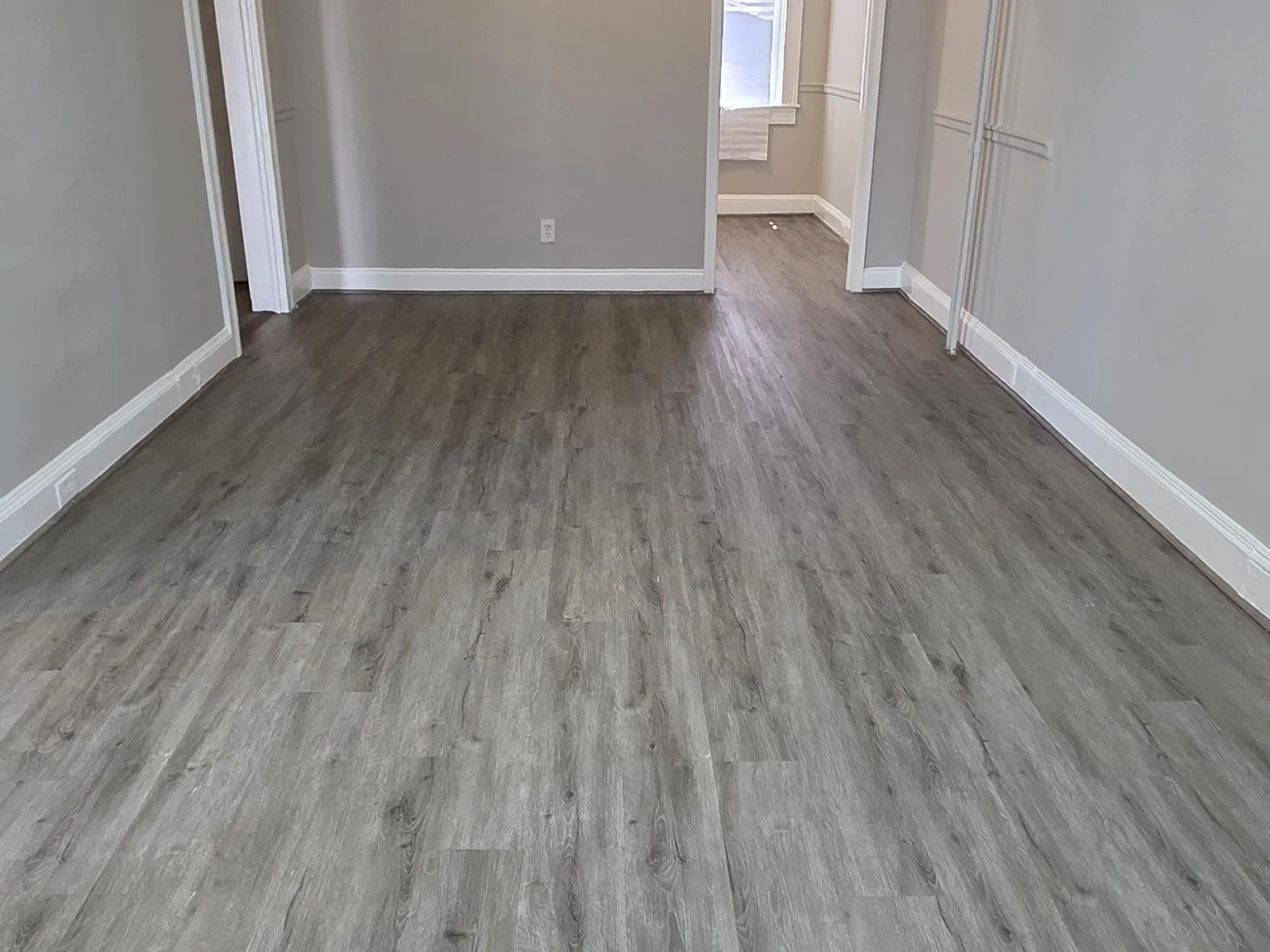 3027 Wylie Ave — Photo 2