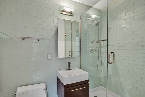 Rented by BARNES New York | media 9