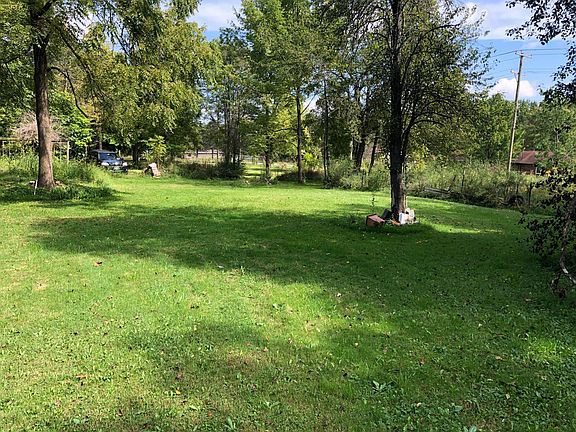 4th image of 570 Champion Ave E