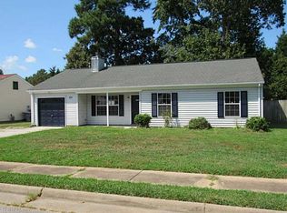 25 Peterborough Dr, Hampton, VA 23666