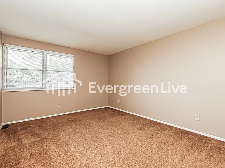 5863 Taylorsville Rd — Photo 11