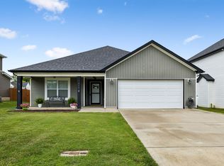 1151 Eagles Bluff Dr, Clarksville, TN 37040