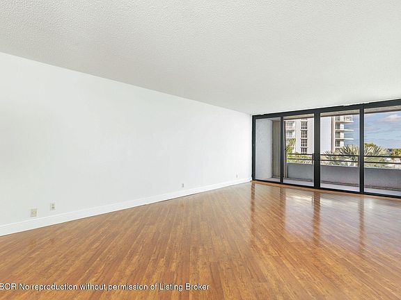 5th image of 3701 S Flagler Dr APT B401