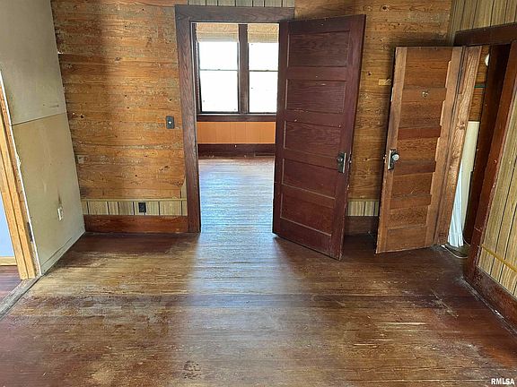 2nd image of 298 Cedar Creek Rd