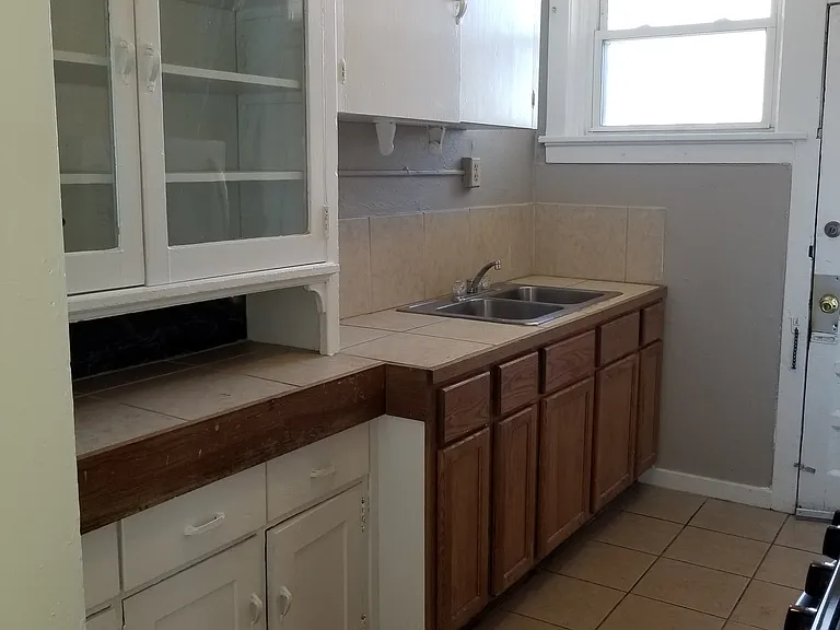 543 Park Ave #12 — Photo 14