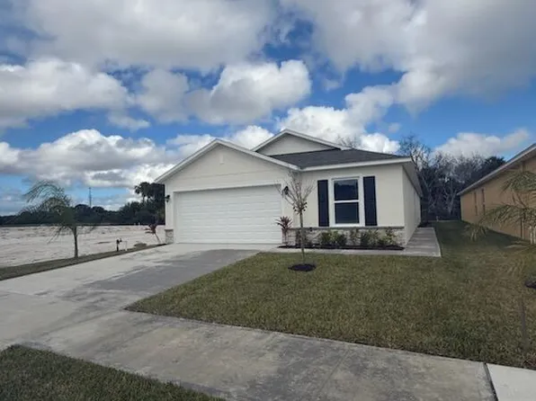 581 Richmond Cir SW, Palm Bay, FL 32908