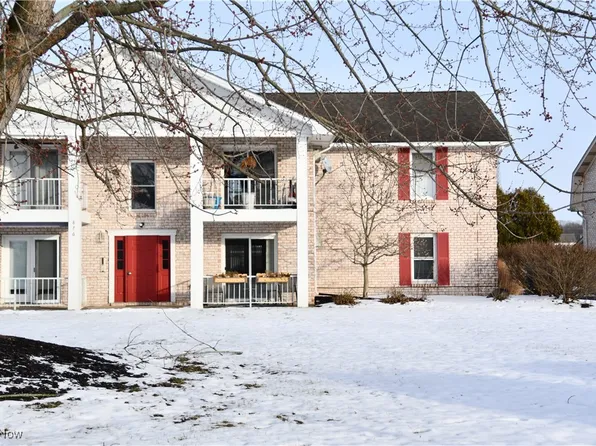 876 Pearson Cir Unit 2, Youngstown, OH 44512