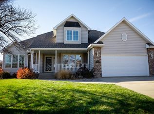 3586 Brookfield Dr, Columbus, NE 68601