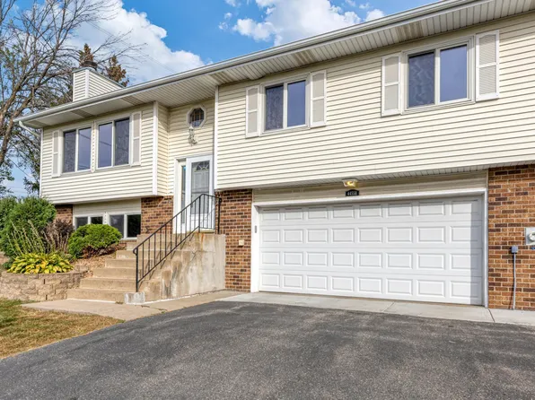 4455 Clover Ln #B, Eagan, MN 55122