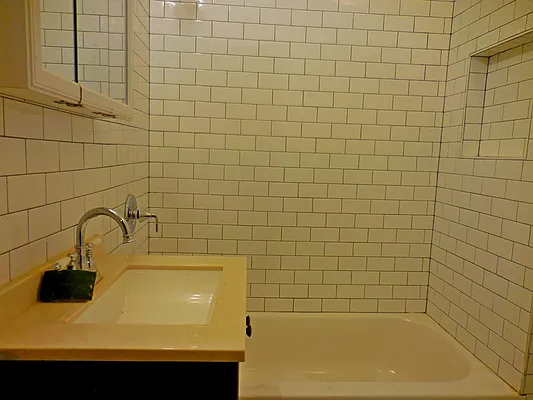 Rented by Owen Olivier, LREB | media 31