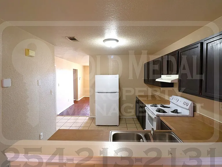 2806 Cantabrian Dr — Photo 12