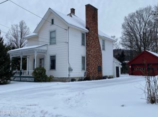 5 N Quaker St, Granville, NY 12832