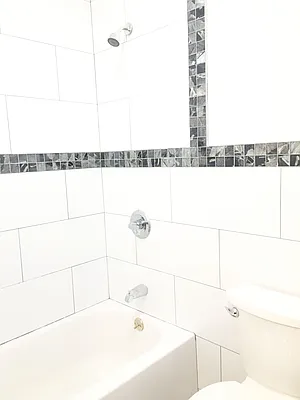 Rented by Bedford Realty USA Corp | media 6