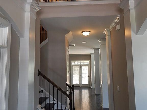 4th image of 506 Tayside St