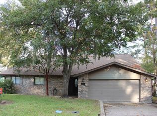 636 Lakefront Dr, Onalaska, TX 77360