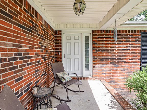 5th image of 531 Palisades Cir