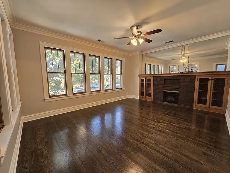 4231 N Marmora Ave — Photo 2