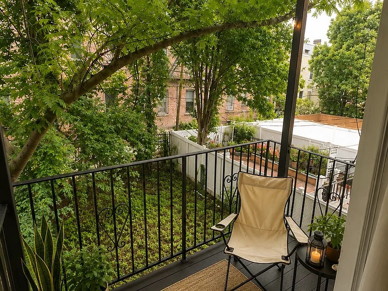 1309 Gates Ave #2 — Photo 14