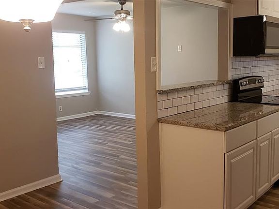 2nd image of 3509 Sidney Dr