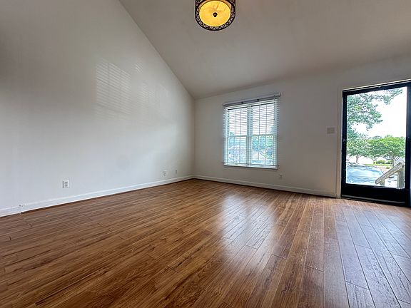 2nd image of 2668 Hitchcock Dr